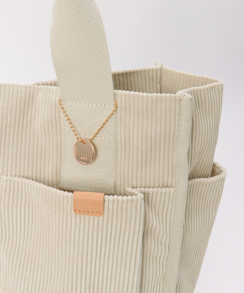 ikka(イッカ)の「コーデュロイビッグトートバッグ(トートバッグ・レディース・ブラック/オフホワイト/グレー・FREE)」の10枚目の写真