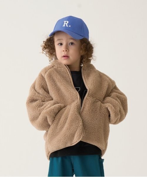 b・ROOM（ビールーム）の「【万能アウター】ジップアップボアジャケット（ブルゾン・キッズ・ベージュ/モスグリーン/ライトグレー/ブルーグレー/ブラック・100cm/110cm/120cm/130cm/140cm/150cm）」の4枚目の写真