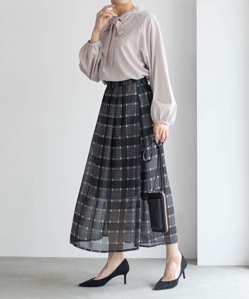 HusHusH（ハッシュアッシュ）の「HusHusH 2WAY ヴィンテージサテン プルオーバーブラウス（シャツ/ブラウス・レディース・グレイッシュベージュ/ブラック/サックスブルー系・M/L）」の4枚目の写真