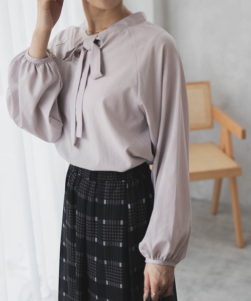 HusHusH（ハッシュアッシュ）の「HusHusH 2WAY ヴィンテージサテン プルオーバーブラウス（シャツ/ブラウス・レディース・グレイッシュベージュ/ブラック/サックスブルー系・M/L）」の5枚目の写真