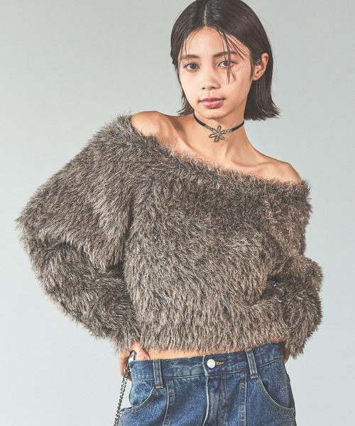 PAGEBOY（ページボーイ）の「キラキラオフショルニット（ニット/セーター・レディース・モカ/ブラック/オフホワイト/ブラウン・FREE）」の4枚目の写真