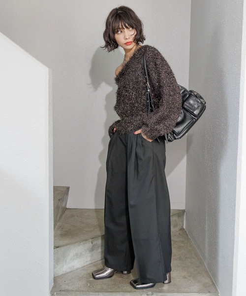 黒ニットページ PAGEBOY（ページボーイ）の「キラキラオフショルニット（ニット