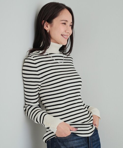 SHOO・LA・RUE（シューラルー）の「◆【高レビュー/洗える/S-3L】ちくちくしにくい なめらか リブタートルニット（ニット/セーター・レディース・ワインレッド/オフホワイト/グレー/ダークグリーン/ブルー/ホワイト系5/ベージュ系その他5/ブラック/ベージュ/グリーン系/ライトブルー・01/02/03/04/05）」の3枚目の写真