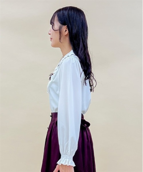 axes femme POETIQUE(アクシーズファムポエティック)の「フリュイ・コンフィ刺繍ブラウス(シャツ/ブラウス・レディース・クリーム/ブラック/ホワイト・MEDIUM)」の4枚目の写真