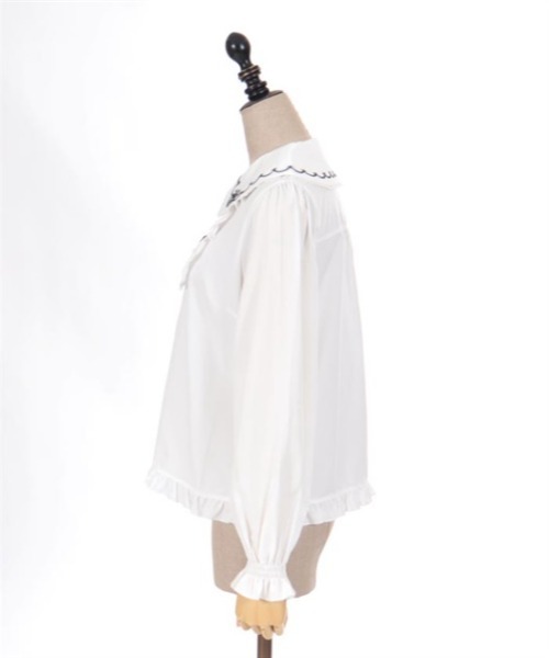 axes femme POETIQUE(アクシーズファムポエティック)の「フリュイ・コンフィ刺繍ブラウス(シャツ/ブラウス・レディース・クリーム/ブラック/ホワイト・MEDIUM)」の8枚目の写真