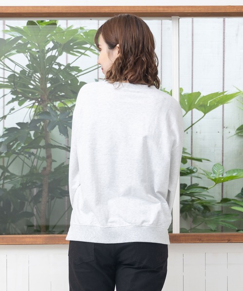 ScoLar（スカラー）の「743008：PREMIUMラメプリント裏毛プルオーバー（Tシャツ/カットソー・レディース・カーキ/ピンク/オートミール/ブラック・M）」の12枚目の写真