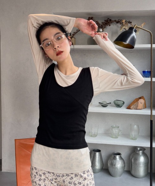 FUULLY STUDIO（フーリィーステューディオ）の「ビスチェライクレイヤードタンクトップ（タンクトップ・レディース・グレー/ダークブラウン/イエロー/ブラック・FREE）」の16枚目の写真