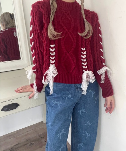 MORE self LOVE（モアセルフラブ）の「Holiday lace up knit（ニット/セーター・レディース・レッド・FREE）」の2枚目の写真