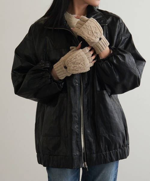 SETUP7(セットアップセブン)の「【SETUP7】ケーブル編み裏ボア2WAY手袋 WINGI(手袋・レディース・ブラック/ベージュ/ダークグレー・FREE)」の11枚目の写真