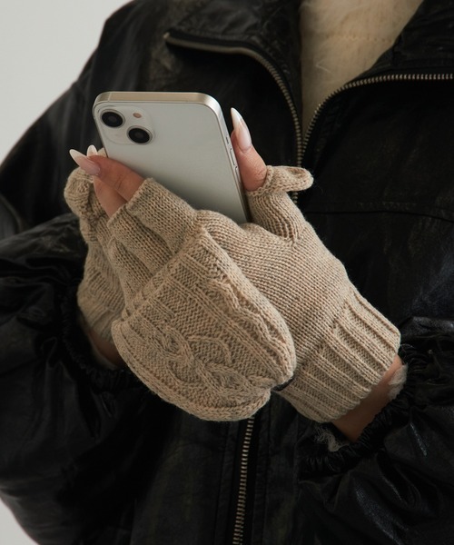 SETUP7(セットアップセブン)の「【SETUP7】ケーブル編み裏ボア2WAY手袋 WINGI(手袋・レディース・ブラック/ベージュ/ダークグレー・FREE)」の10枚目の写真
