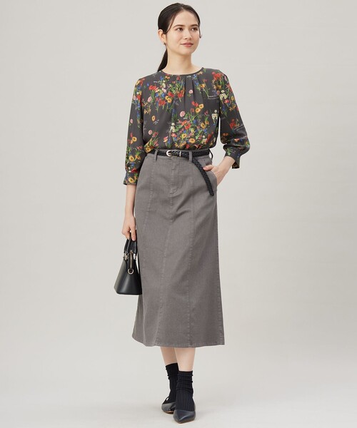 自由区(ジユウク)の「フラワーガーデンプリント ブラウス(シャツ/ブラウス・レディース・ピンク系5/グレー系5・40/38)」の3枚目の写真