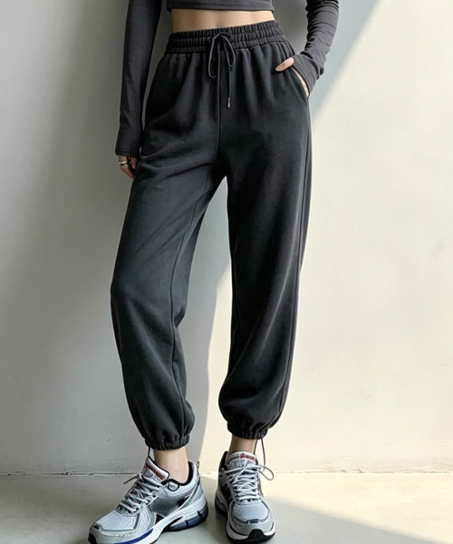Miniministore(ミニミニストア)の「韓国 スウェットパンツ レディース 新作(カーゴパンツ・レディース・ブラック/アイボリー/チャコールグレー/ダークグリーン/フューシャピンク/ホワイト/レッド/ライトグレー/キャメル/アクア/ダークネイビー/ラベンダー/ロイヤルブルー/ブルー・FREE)」の4枚目の写真