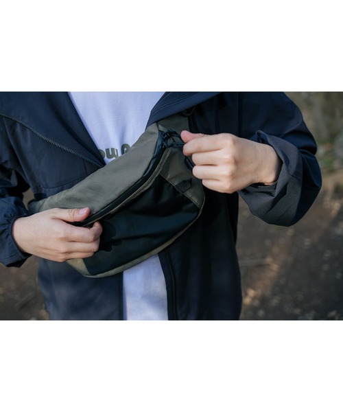 Snow Peak（スノーピーク）の「ECOPAK Waist Bag（ショルダーバッグ・メンズ・ブラック/オリーブ・FREE）」の13枚目の写真