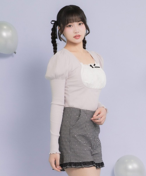 DearMyLoveRose(ディアマイラブローズ)の「ヨークフリルリボンパフ袖カットトップス【大きいサイズ有】(Tシャツ/カットソー・レディース・ホワイト/グレー/ライトグレー/ブラック/ホワイト系その他/ピンクベージュ・SMALL/3L/LL/LARGE/MEDIUM)」の4枚目の写真