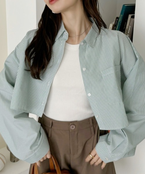 TREOVER(トレオーバー)の「【羽織に大活躍】ポケット付きクロップド丈シャツ(シャツ/ブラウス・レディース・ベージュ系/グリーン系/サックスブルー系/ブルー系/ピンク系/レッド系/オフホワイト・FREE)」の4枚目の写真
