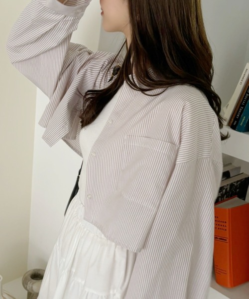 TREOVER(トレオーバー)の「【羽織に大活躍】ポケット付きクロップド丈シャツ(シャツ/ブラウス・レディース・ベージュ系/グリーン系/サックスブルー系/ブルー系/ピンク系/レッド系/オフホワイト・FREE)」の10枚目の写真