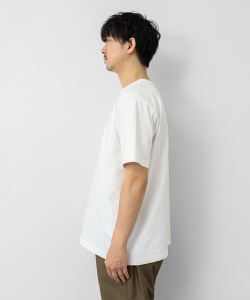 BARNS OUTFITTERS(バーンズアウトフィッターズ)の「【BARNS OUTFITTERS】別注タフネックT PARTNER 25SS(Tシャツ/カットソー・メンズ・ホワイト/キナリ/ピンク/チャコールグレー・S/M/L)」の13枚目の写真