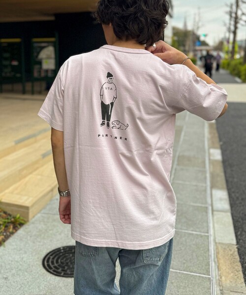 BARNS OUTFITTERS(バーンズアウトフィッターズ)の「【BARNS OUTFITTERS】別注タフネックT PARTNER 25SS(Tシャツ/カットソー・メンズ・ホワイト/キナリ/ピンク/チャコールグレー・S/M/L)」の21枚目の写真