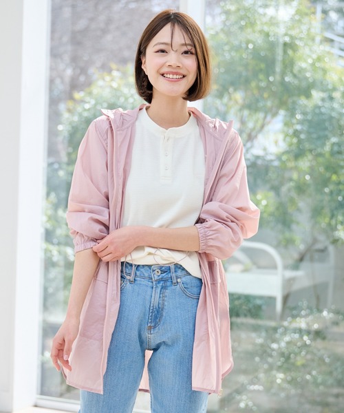 Arnold Palmer(アーノルドパーマー)の「シアー マウンテンパーカー(マウンテンパーカー・レディース・チャコールグレー/ピンク/ライトグリーン・M/L/S)」の3枚目の写真