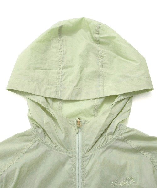 Arnold Palmer(アーノルドパーマー)の「シアー マウンテンパーカー(マウンテンパーカー・レディース・チャコールグレー/ピンク/ライトグリーン・M/L/S)」の19枚目の写真