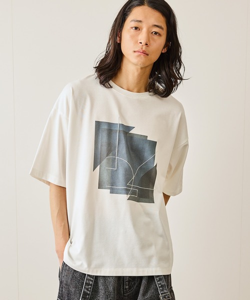 JUNRED(ジュンレッド)の「ジオメトリックアートTシャツ(Tシャツ/カットソー・メンズ・ホワイト/ブラック・S/M/L)」の5枚目の写真