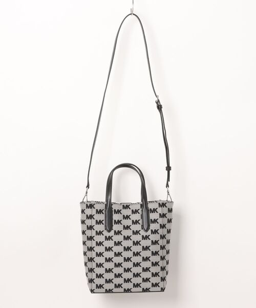 【関税込み】 ☆Michael Kors☆ ロゴ スモール トートバッグ Cooper Logo Embossed Pebbled Leather Tote Bag | Michael Kors