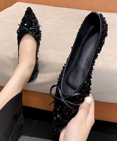 ampm（エーエムピーエム）の「スパンコールポンティッドトゥフラットパンプス（パンプス・レディース・シルバー/ブラック・40/39/38/37/36/35）」の11枚目の写真