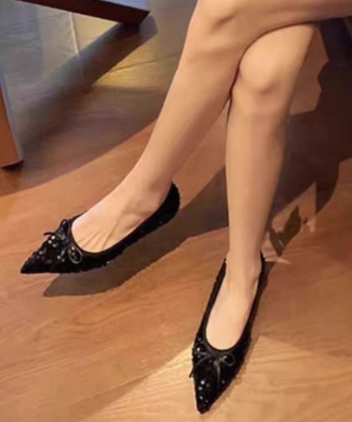 ampm（エーエムピーエム）の「スパンコールポンティッドトゥフラットパンプス（パンプス・レディース・シルバー/ブラック・40/39/38/37/36/35）」の21枚目の写真