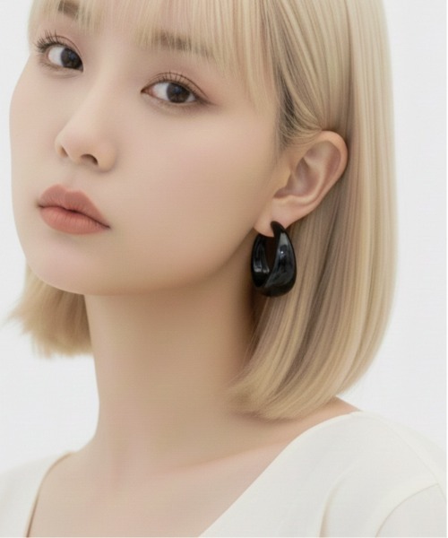 rae(レイ)の「【rae】ビッグフープピアス(ピアス(両耳用)・レディース・ピンク/ブルー/ライトピンク/バーガンディー/ブラック/ブルー系/イエロー/オレンジ/ホワイト/グリーン/レッド・FREE)」の1枚目の写真