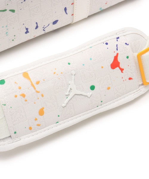 JORDAN BRAND(ジョーダンブランド)の「JORDAN JAM MONOGRAM DUFFLE BAG / ジョーダン JAM モノグラム ダッフルバッグ / NIKE 【SP】(ボストンバッグ・メンズ・ベージュ・FREE)」の10枚目の写真