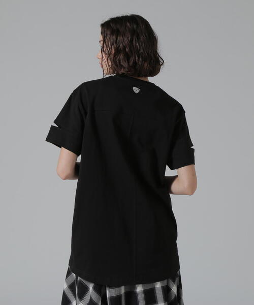 AVIREX(アヴィレックス)の「CUFFS OPEN LOGO TAPE EMBROIDERED ONEPIECE/カフスオープンロゴテープ刺繍ワンピース(ワンピース・レディース・ブラック/パープル/ホワイト系2・F)」の5枚目の写真
