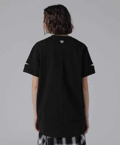 AVIREX(アヴィレックス)の「CUFFS OPEN LOGO TAPE EMBROIDERED ONEPIECE/カフスオープンロゴテープ刺繍ワンピース(ワンピース・レディース・ブラック/パープル/ホワイト系2・F)」の9枚目の写真