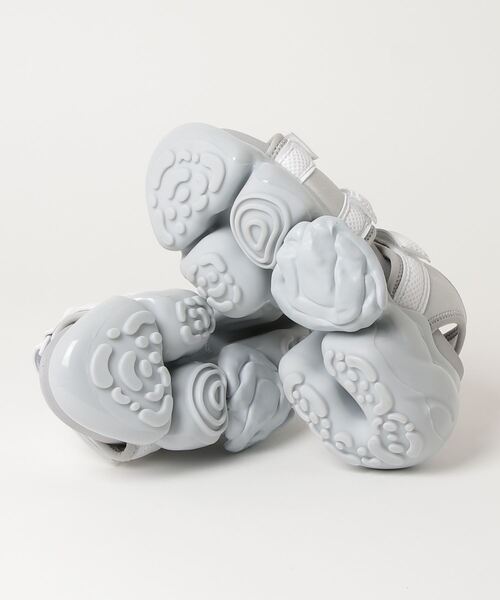 grounds(グラウンズ)の「【grounds】 MOOPIE CATERPILLAR SANDAL - white(サンダル・メンズ・ライトグレー・38/39/42/43/41.5/37)」の4枚目の写真