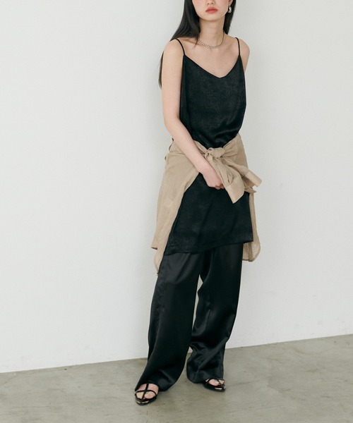 LARUTA(ラルータ)の「【LARUTA】マットバックサテンチュニックワンピース(キャミソール・レディース・ブラック/ブラウン・FREE)」の12枚目の写真