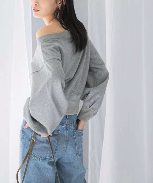URBAN RESEARCH ROSSO WOMEN（アーバンリサーチ　ロッソ）の「オフショルダースウェット（スウェット・レディース・ネイビー/アイボリー/グレー系その他・FREE）」の8枚目の写真