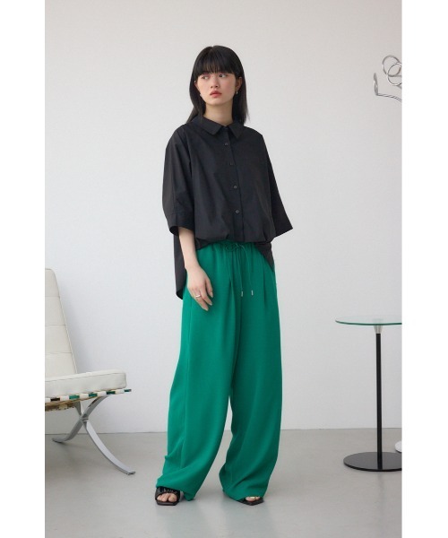 AZUL by moussy（アズールバイマウジー）の「タックヘムコクーンシャツ（シャツ/ブラウス・レディース・ブラック/アイボリー/グレー・FREE）」の21枚目の写真