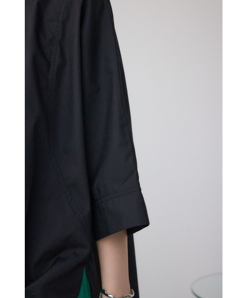 AZUL by moussy（アズールバイマウジー）の「タックヘムコクーンシャツ（シャツ/ブラウス・レディース・ブラック/アイボリー/グレー・FREE）」の15枚目の写真