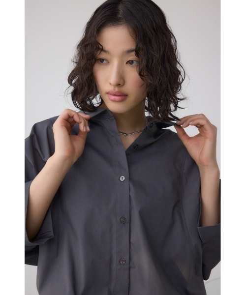 AZUL by moussy（アズールバイマウジー）の「タックヘムコクーンシャツ（シャツ/ブラウス・レディース・ブラック/アイボリー/グレー・FREE）」の13枚目の写真