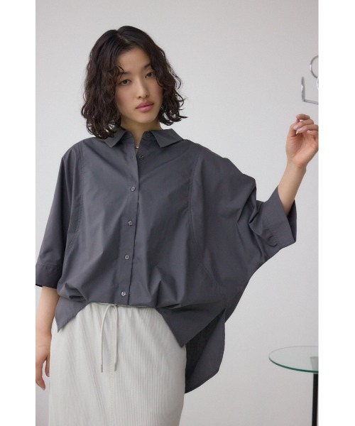 AZUL by moussy（アズールバイマウジー）の「タックヘムコクーンシャツ（シャツ/ブラウス・レディース・ブラック/アイボリー/グレー・FREE）」の12枚目の写真