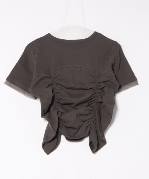 each（イーチ）の「シャーリングギャザービスチェデザインTシャツ（Tシャツ/カットソー・レディース・アイボリー/スミクロ/ベージュ・FREE）」の6枚目の写真