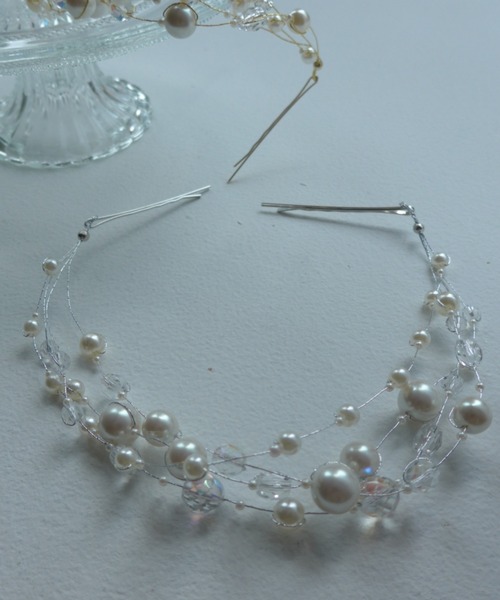 Dorry Doll（ドリードール）の「六角ビーズ＆パールMIXヘッドドレス（ヘアピン・レディース・シルバー/ゴールド・FREE）」の3枚目の写真