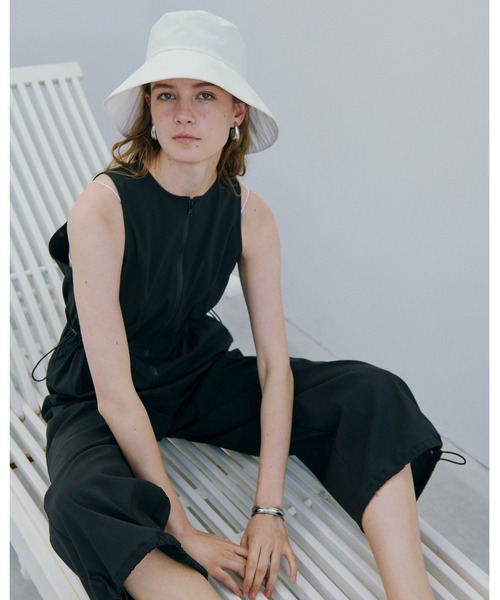 Mila Owen（ミラオーウェン）の「メタルカーブバングル（バングル/リストバンド・レディース・シルバー/ゴールド・FREE）」の10枚目の写真