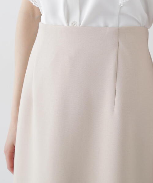 PROPORTION BODY DRESSING(プロポーションボディドレッシング)の「シルキーポンチタイトスカート / 1215120504(スカート・レディース・ブラック/ベージュ/レッド・SMALL/MEDIUM)」の19枚目の写真