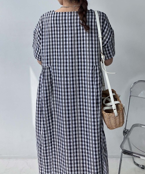 AS KNOW AS plus（アズノゥアズプラス）の「●フロントボタン付き 胸ギャザーカフタンワンピ―ス（ワンピース・レディース・ブラック系/グリーン系/ネイビー系・FREE）」の17枚目の写真