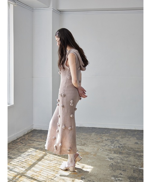 etre loin（エトルワン）の「Rose knit hoodie dress（ワンピース・レディース・ホワイト/ブラック/モカ・M）」の4枚目の写真