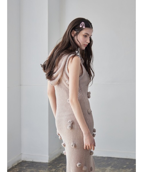 etre loin（エトルワン）の「Rose knit hoodie dress（ワンピース・レディース・ホワイト/ブラック/モカ・M）」の6枚目の写真