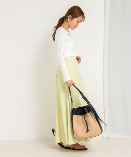 NOLLEY’S Sophi(ノーリーズソフィ)の「テレコボートネックロンT(Tシャツ/カットソー・レディース・ネイビー/ホワイト/ベビーピンク・38)」の15枚目の写真