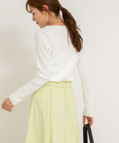 NOLLEY’S Sophi(ノーリーズソフィ)の「テレコボートネックロンT(Tシャツ/カットソー・レディース・ネイビー/ホワイト/ベビーピンク・38)」の19枚目の写真