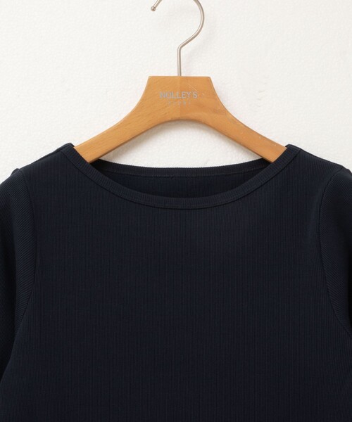 NOLLEY’S Sophi(ノーリーズソフィ)の「テレコボートネックロンT(Tシャツ/カットソー・レディース・ネイビー/ホワイト/ベビーピンク・38)」の22枚目の写真