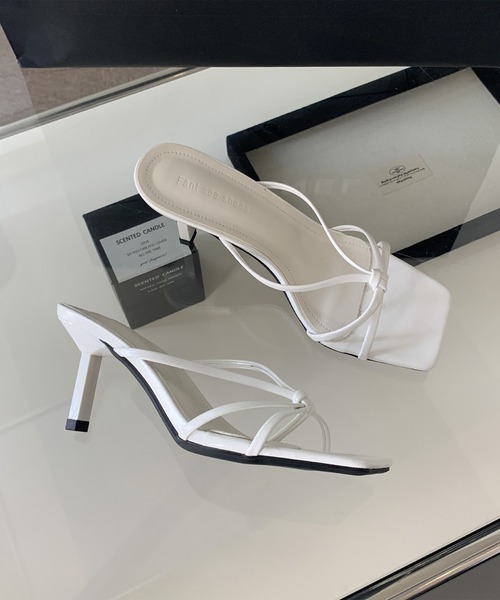 Jasmine Grandiflorum(ジャスミングランディフローラム)の「【Jasmine】ストラップスクエアトゥサンダル (SS)(サンダル・レディース・パープル/ホワイト/ブラック・22.5cm/23.0cm/23.5cm/24.0cm/24.5cm)」の20枚目の写真